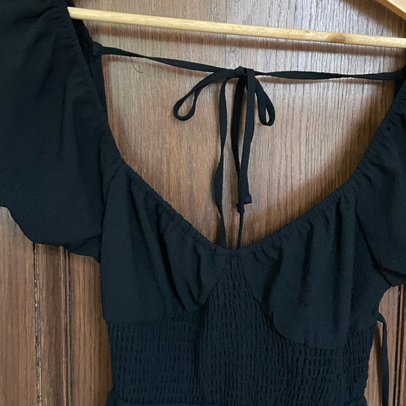 Backless tie dress - Picture 3 of 3